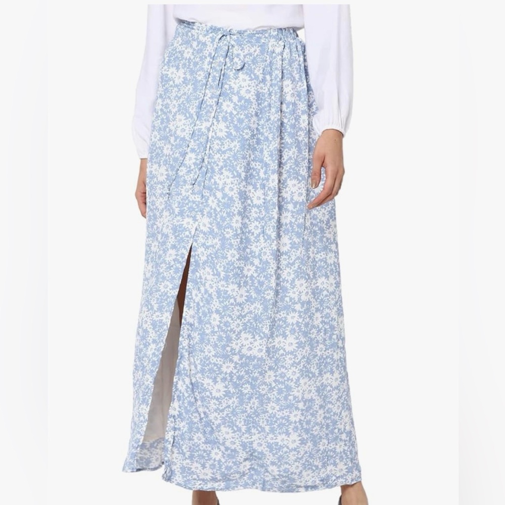 American Eagle Outfitters floral print skirt